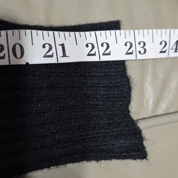 LuLaRoe Women's Cardigan Sweater Black/White Southwest Design Cozy Soft Sz M EUC - Picture 9 of 9